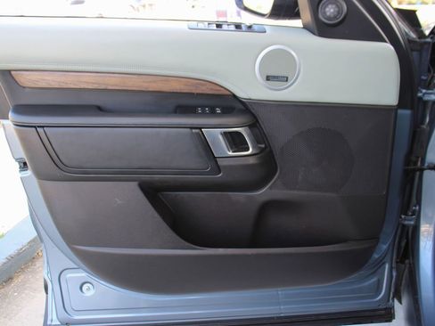 Used 2019 Land Rover Discovery HSE Luxury AWD/4WD image 47