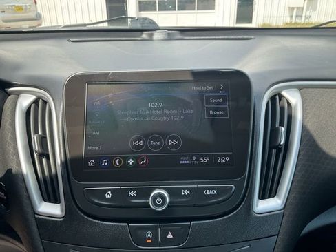 Used 2022 Chevrolet Malibu LT FWD image 14