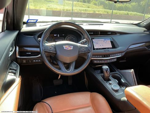 Used 2019 Cadillac XT4 Premium Luxury FWD image 13