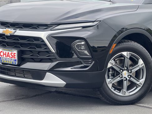 Used 2024 Chevrolet Blazer LT image 3