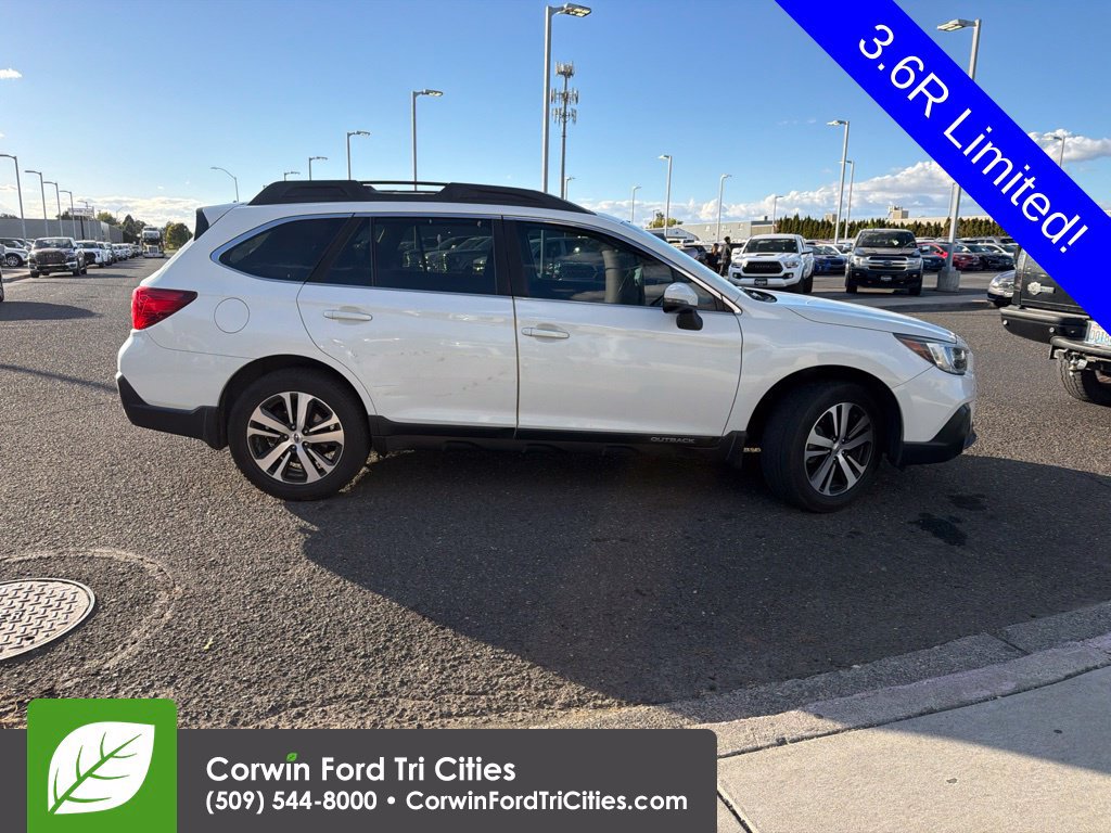 Used 2019 Subaru Outback 3.6R Limited w/ Popular Package #2 AWD/4WD image 2