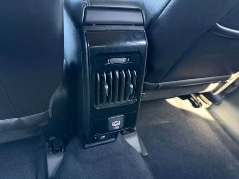 Used 2025 Jeep Compass Limited image 24