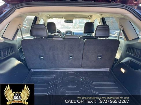 Used 2021 Ford Edge SEL image 7