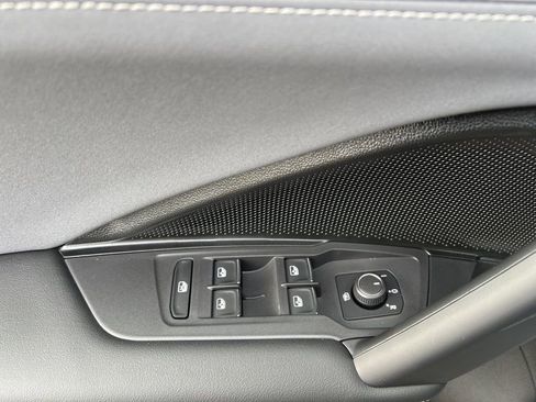 New 2026 Volkswagen Tiguan SE image 19