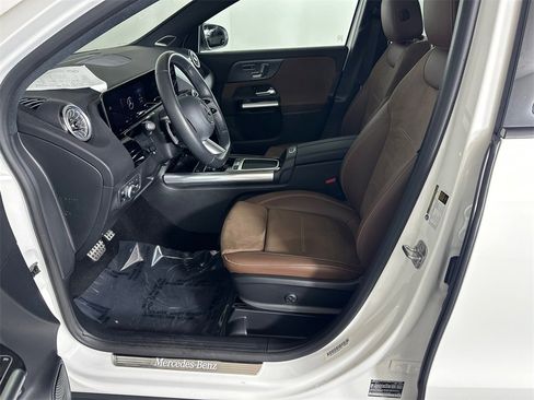 Certified 2025 Mercedes-Benz GLA 250 image 9