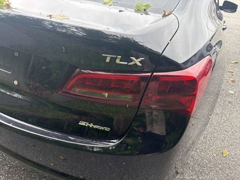 Used 2016 Acura TLX V6 SH-AWD w/ Technology Pkg image 6