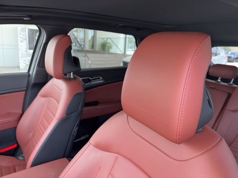 Used 2024 Kia Sportage SX image 10