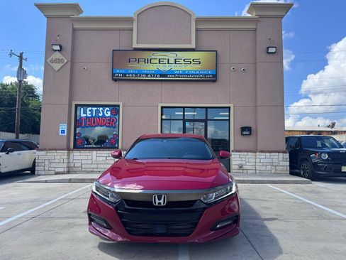 Used 2018 Honda Accord Sport image 10