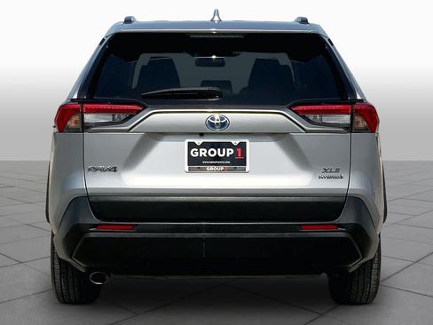 Used 2024 Toyota RAV4 XLE AWD/4WD image 5