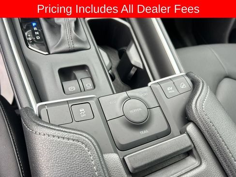 Used 2026 Toyota Grand Highlander AWD Hybrid image 11