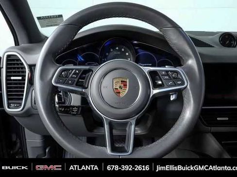 Used 2021 Porsche Cayenne image 11