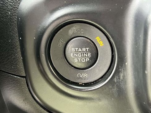 Certified 2018 Jeep Wrangler Unlimited Sport S AWD/4WD image 24