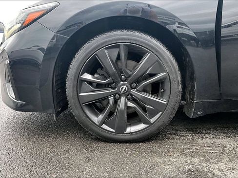Used 2023 Nissan Maxima SL FWD image 2