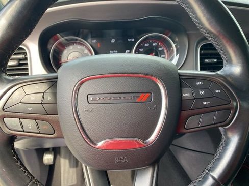 Used 2022 Dodge Charger SXT image 9