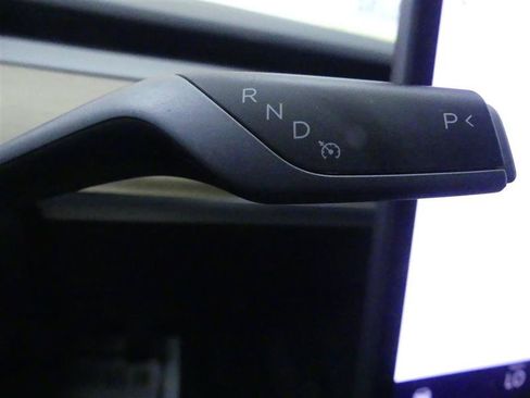 Used 2023 Tesla Model 3 Standard Range RWD image 17