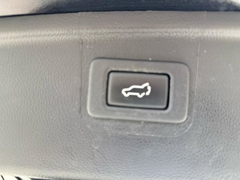 Used 2018 Subaru Outback 2.5i Touring image 47