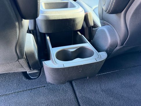 Certified 2025 Chrysler Pacifica Select image 34