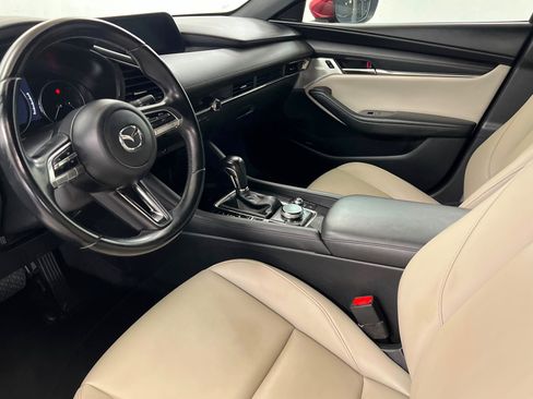 Used 2020 MAZDA MAZDA3 Hatchback w/ Preferred Package FWD image 16