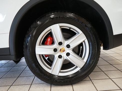 Used 2014 Porsche Cayenne S AWD/4WD image 58