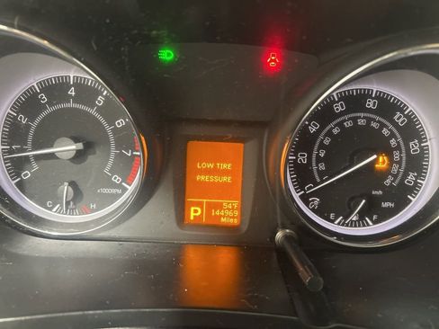 Used 2011 Suzuki Kizashi SE AWD/4WD image 24