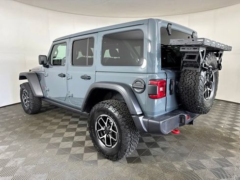 Used 2025 Jeep Wrangler Unlimited Rubicon AWD/4WD image 6