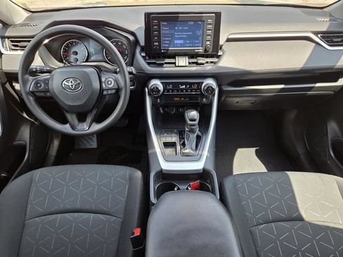 Used 2021 Toyota RAV4 XLE w/ Convenience Package FWD image 13