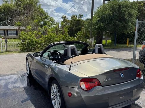 Used 2008 BMW Z4 3.0i RWD image 7
