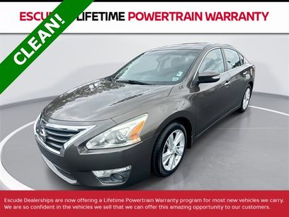 Used 2015 Nissan Altima 2.5 SV w/ Convenience Package