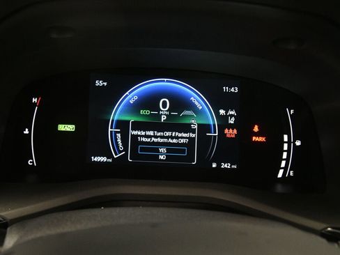 Used 2025 Toyota Camry LE image 13