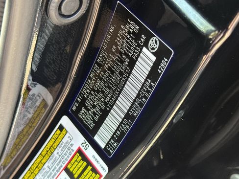 Used 2025 Toyota Camry SE w/ Convenience Package FWD image 39