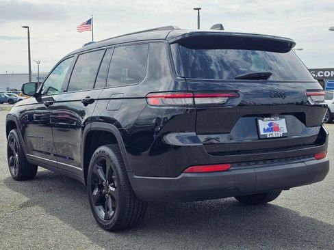 Used 2024 Jeep Grand Cherokee L Altitude AWD/4WD image 5