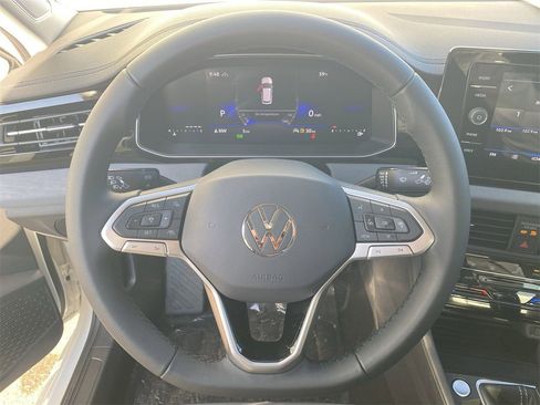 New 2026 Volkswagen Jetta SE image 19