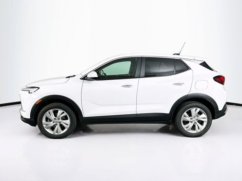 Used 2025 Buick Encore GX Preferred AWD/4WD image 4