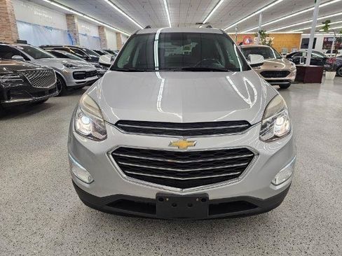 Used 2017 Chevrolet Equinox LT w/ Convenience Package FWD image 3