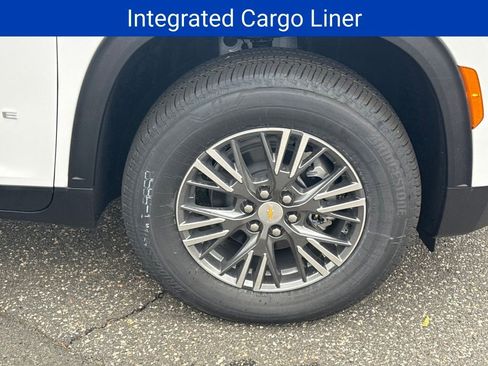 New 2026 Chevrolet Traverse LT w/ LPO, Floor Liner Package AWD/4WD image 9