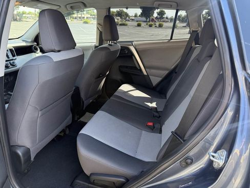 Used 2013 Toyota RAV4 LE image 22