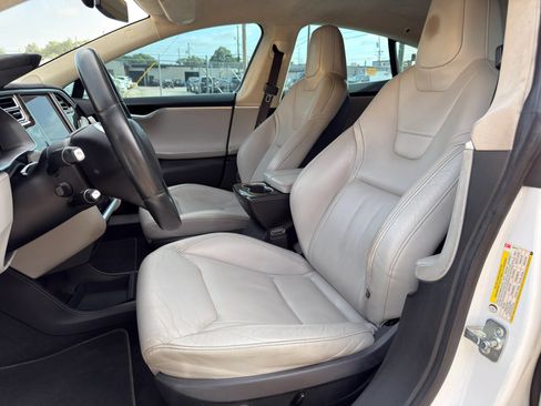 Used 2015 Tesla Model S 70 RWD image 16