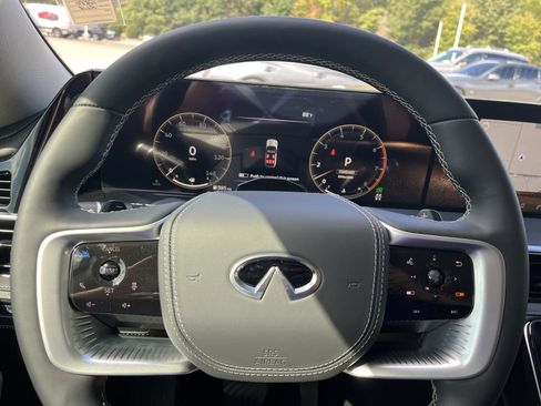 Used 2025 INFINITI QX80 Sensory w/ Exterior Package image 9