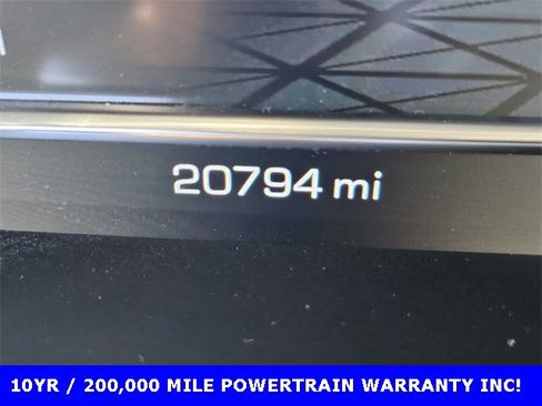 Used 2024 GMC Sierra 2500 SLT w/ SLT Premium Package image 26