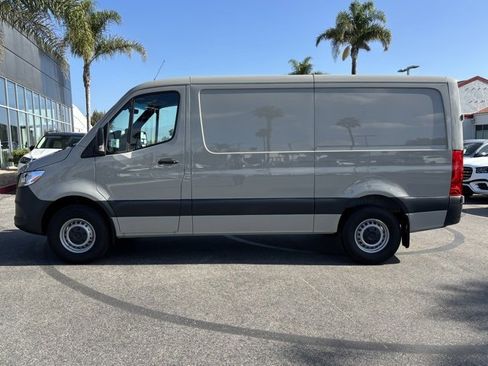 Used 2025 Mercedes-Benz Sprinter 2500 image 5
