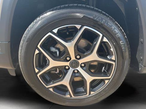 Used 2025 Jeep Compass Limited AWD/4WD image 10