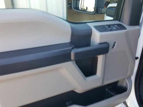 Used 2022 Ford F250 XL w/ Power Equipment Group image 18