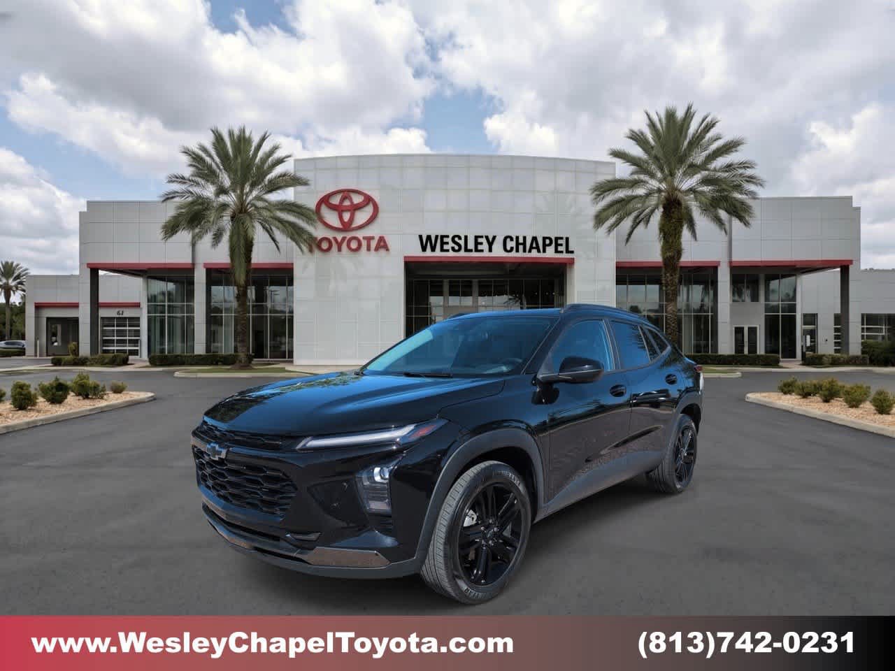 Used 2024 Chevrolet Trax ACTIV w/ Sunroof Package FWD image 1