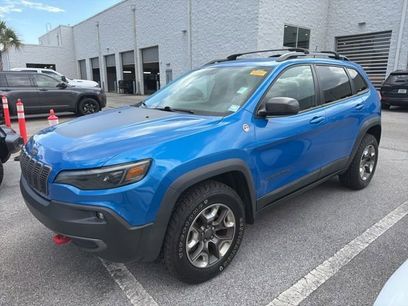 Used 2019 Jeep Cherokee Trailhawk w/ Cold Weather Group