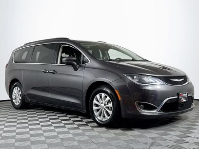 Used 2019 Chrysler Pacifica Touring Plus w/ Advanced Safetytec Group