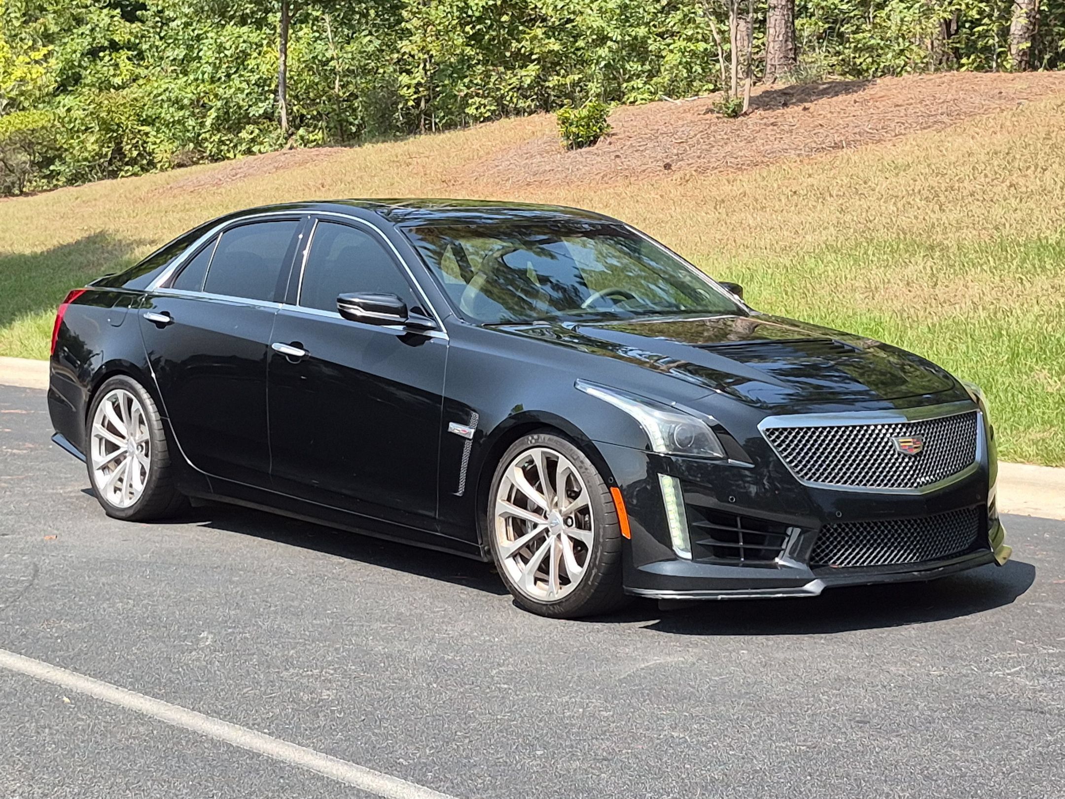 Used 2016 Cadillac CTS V w/ Luxury Package RWD image 22