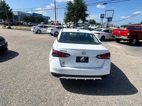 Used 2023 Nissan Versa S FWD image 16