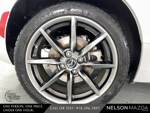 Used 2018 MAZDA MX-5 Miata RF Grand Touring image 13