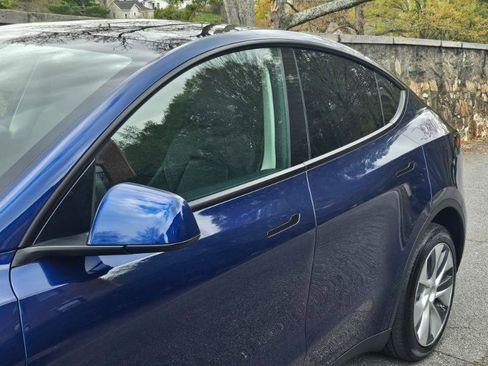 Used 2023 Tesla Model Y Long Range image 23