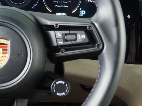 Used 2022 Porsche Taycan image 45